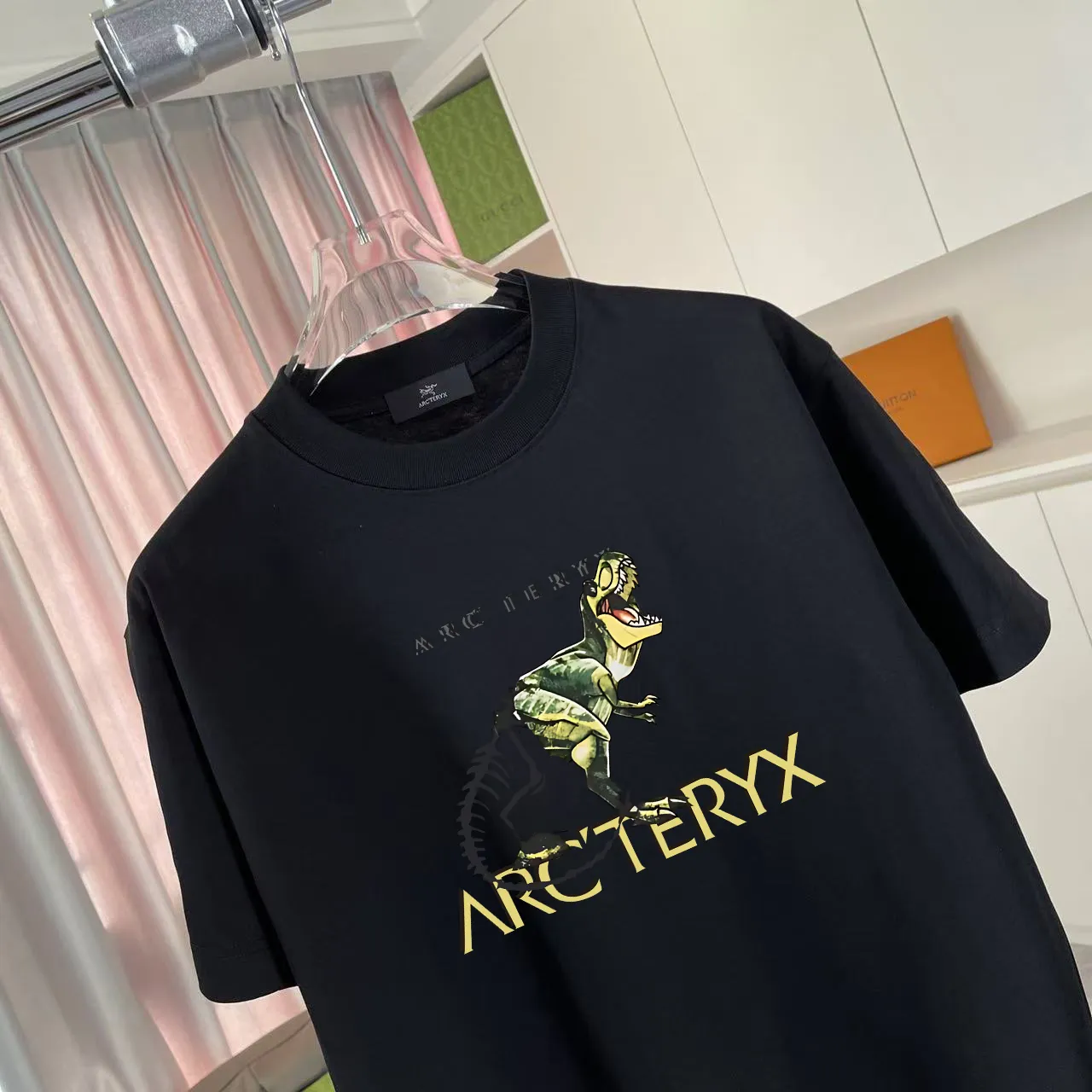 ARC'TERYX* 2025 New Arrival logo t g Same Style Size：S M L XL XXL ：Black White Red Gray